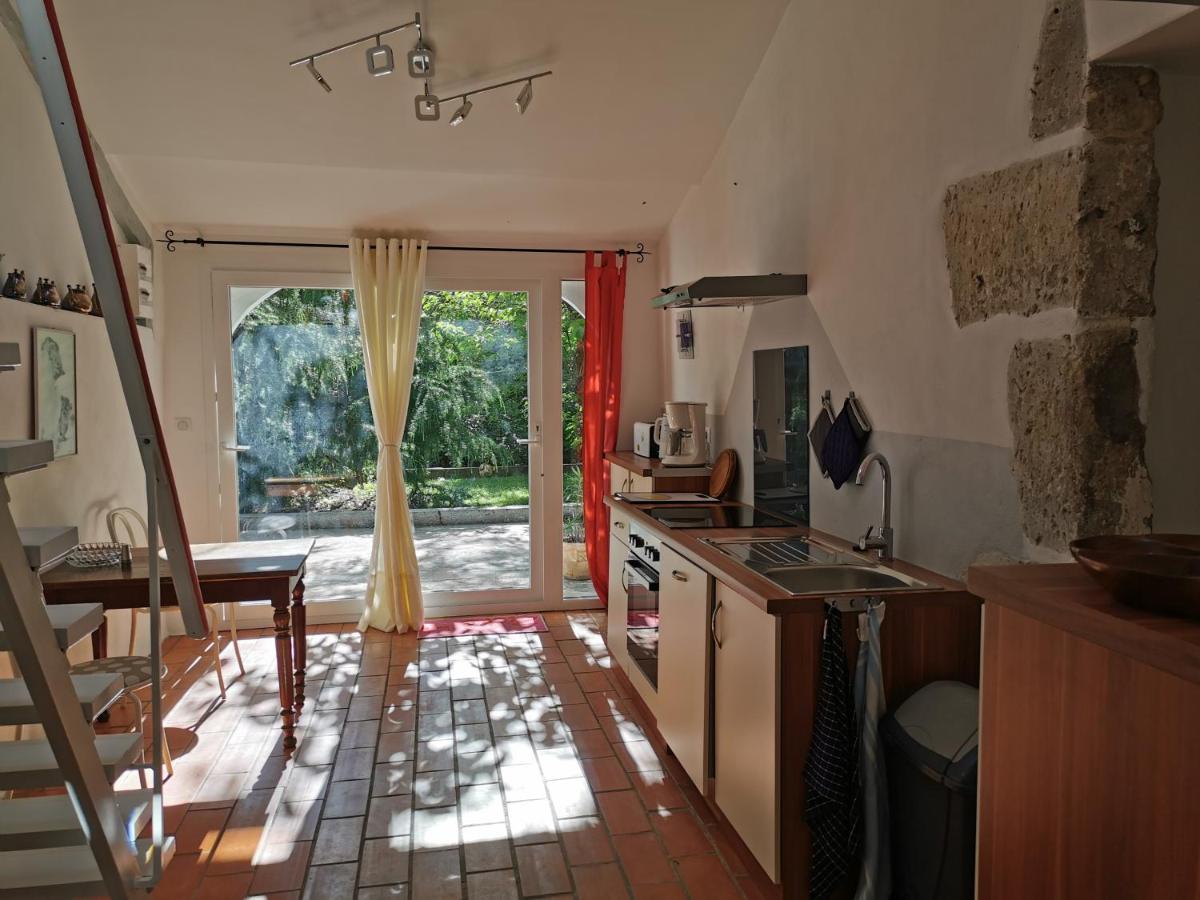 Le Marchon Ferienwohnung Bazens Eksteriør bilde
